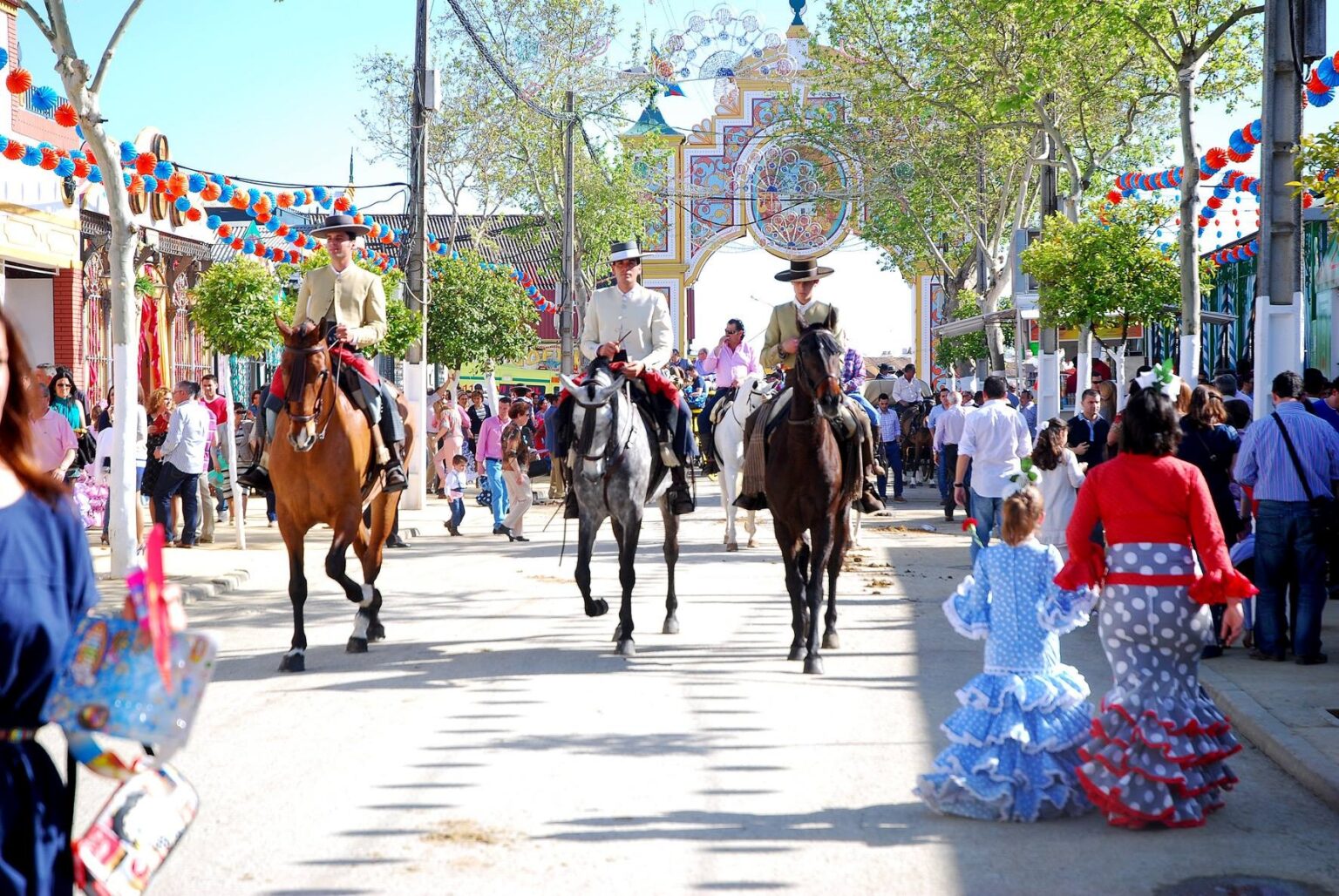 Comienza la Feria de Mairena del Alcor 2026 que incluye a Rasel, Raya ...