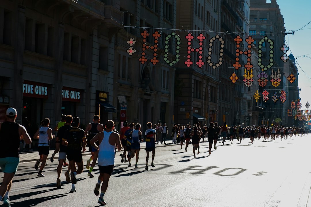Corredores durante una carrera popular