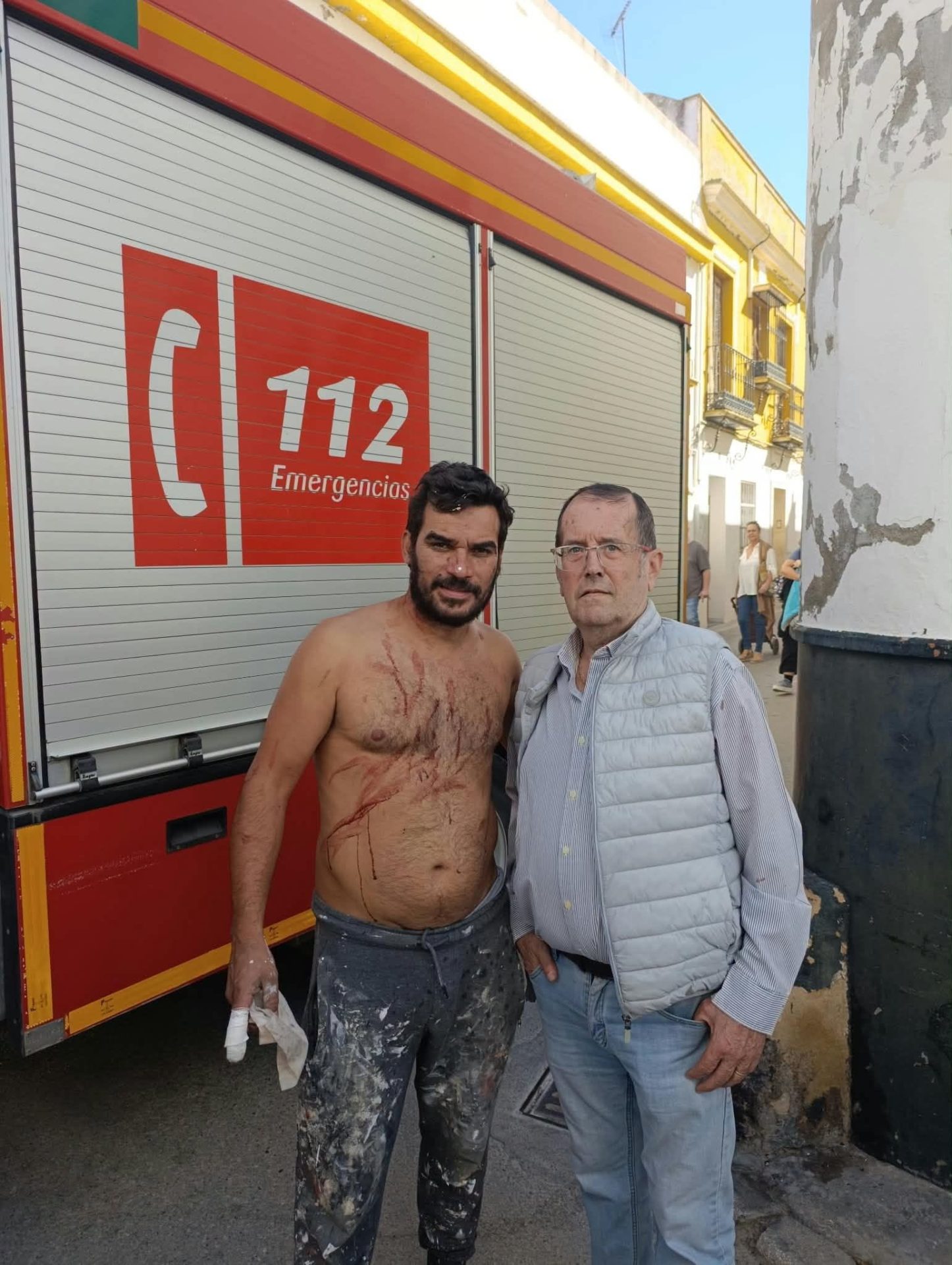 Imagen difundida por la Policía Local de Marchena tras la intervención en el incendio de la calle Carreño