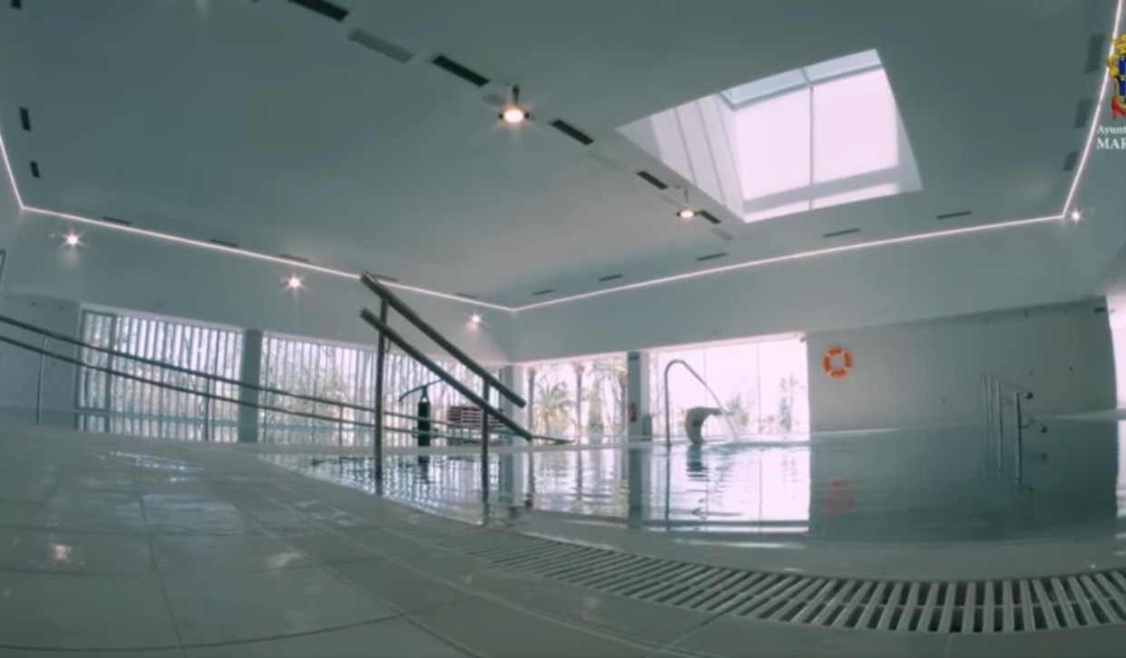 Piscina cubierta del Complejo Terapéutico de Marchena, fotografía de archivo